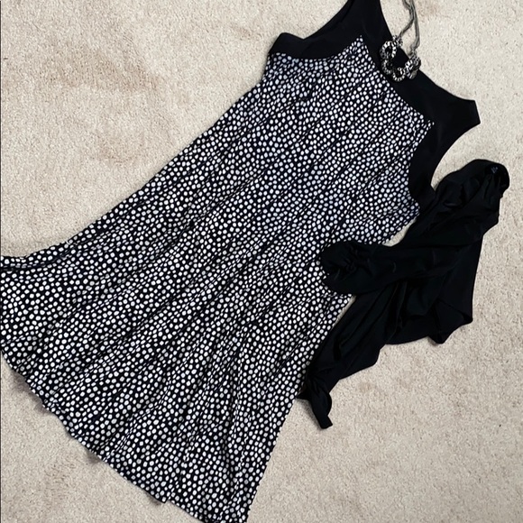 Perceptions Dresses & Skirts - ❣️HOST PICK❣️Perceptions A-line twirl ,3/4 sleeve